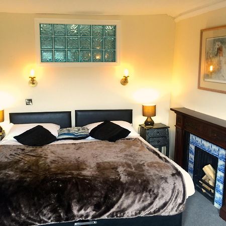 Harefield Hall Hotel Pateley Bridge Room photo