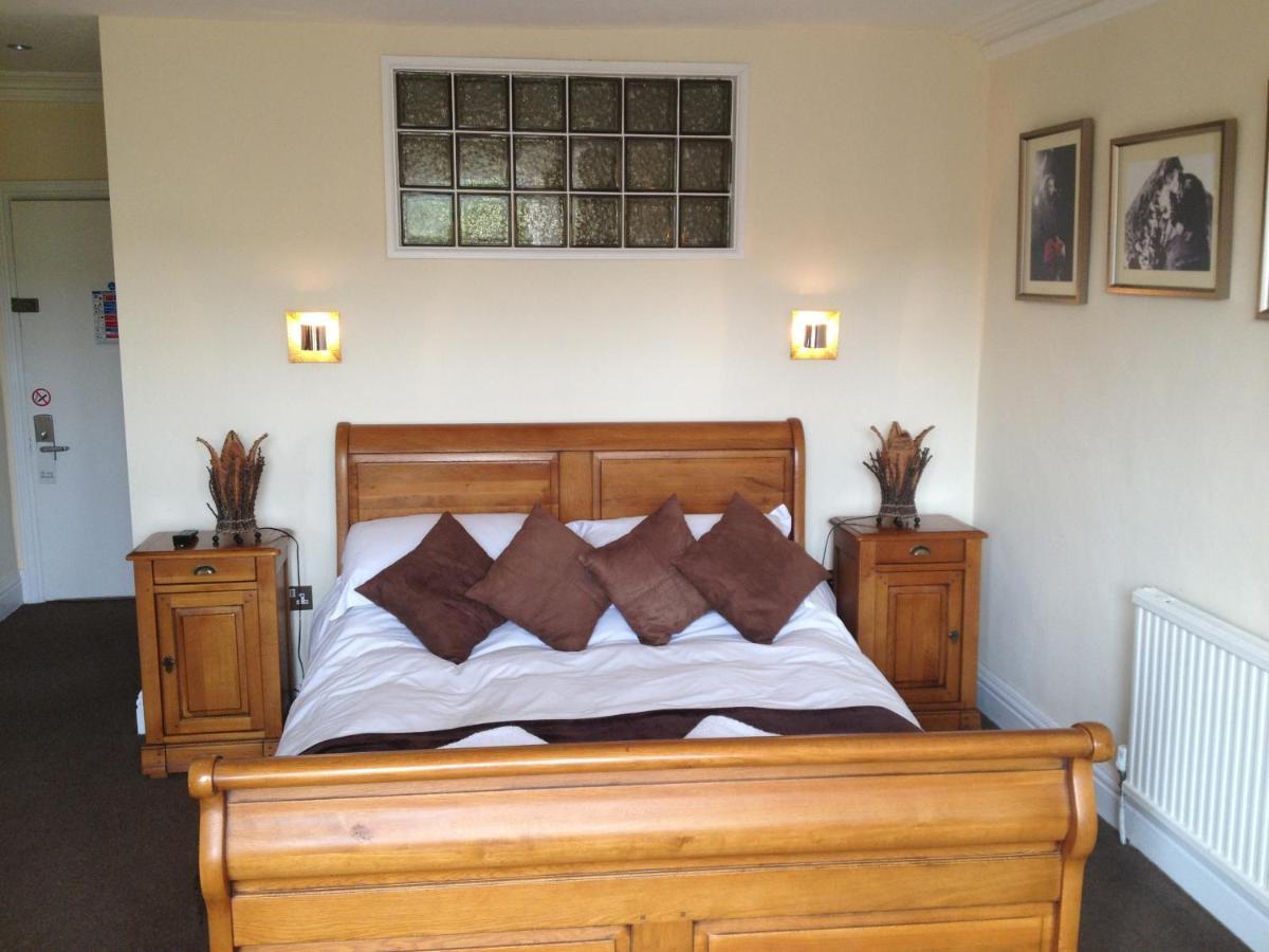 Harefield Hall Hotel Pateley Bridge Room photo