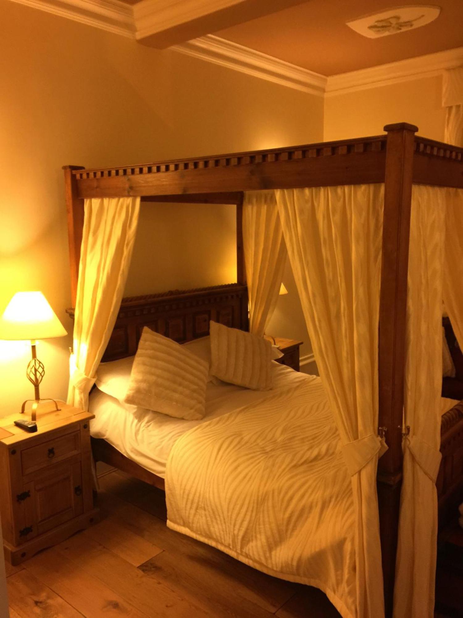 Harefield Hall Hotel Pateley Bridge Room photo