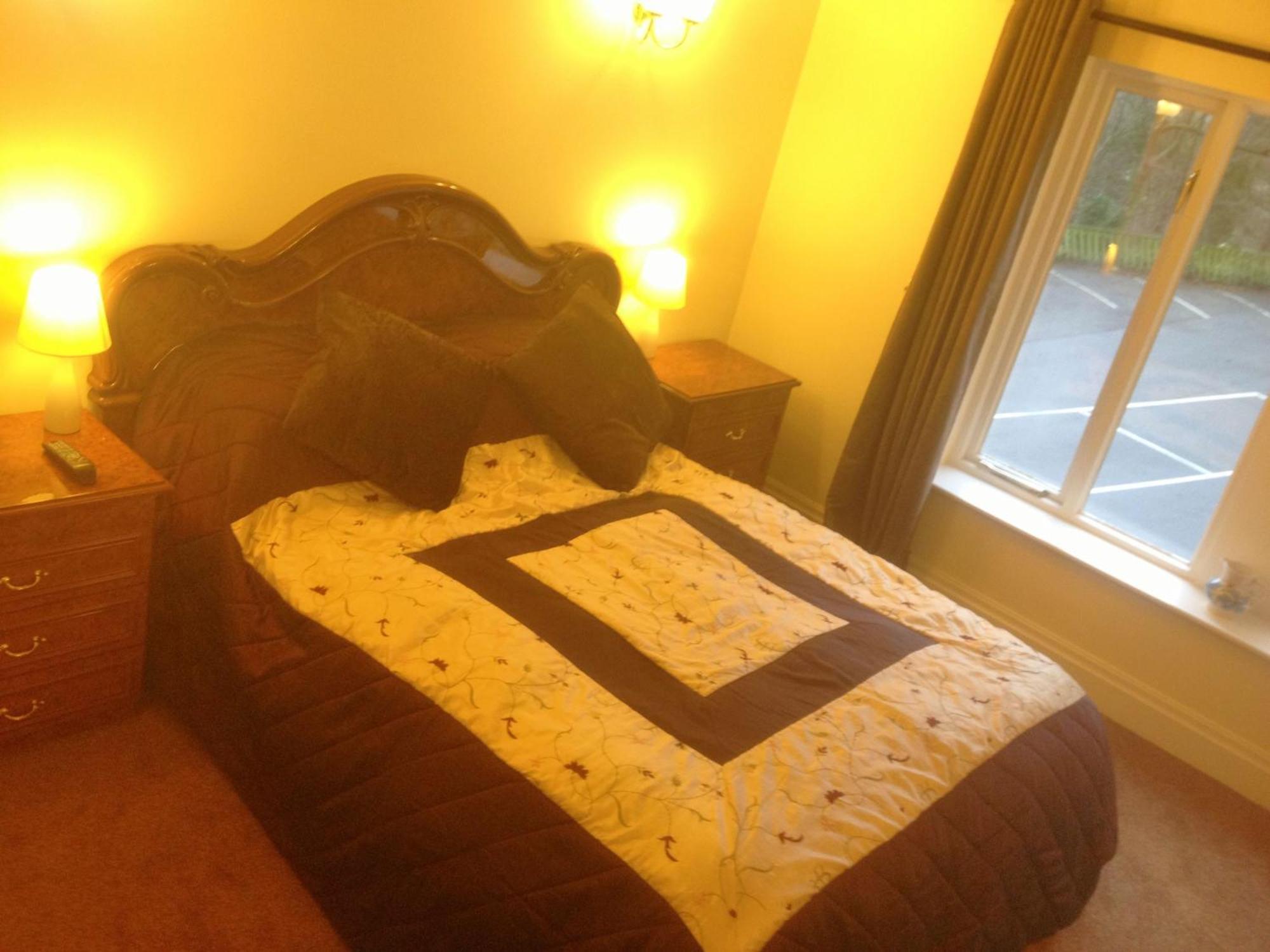Harefield Hall Hotel Pateley Bridge Room photo
